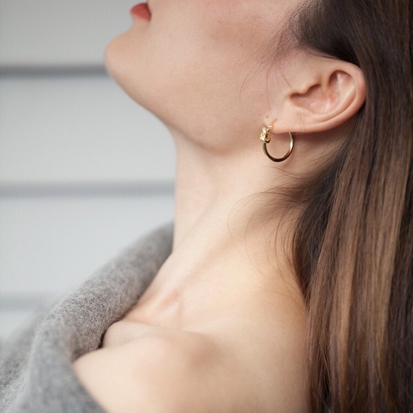 Chic Gold Knot Hoop Earrings - Picture 4 of 7